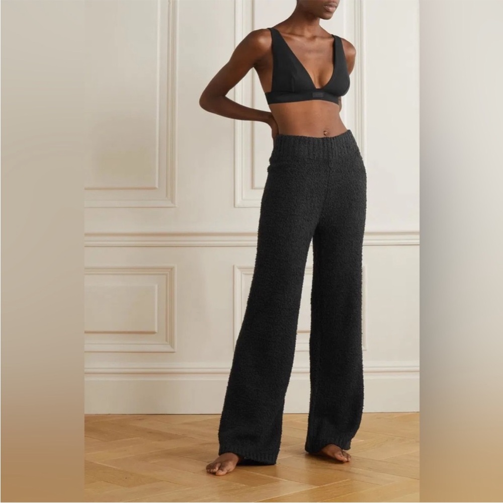 ✨SKIMS Black Cozy Pants✨